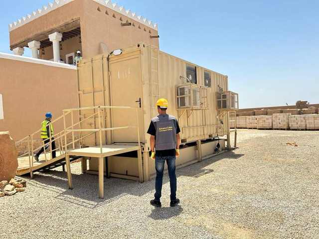دورة مياه ٢٠ قدم — ٤ مقصورات ستاندر — صورة 2